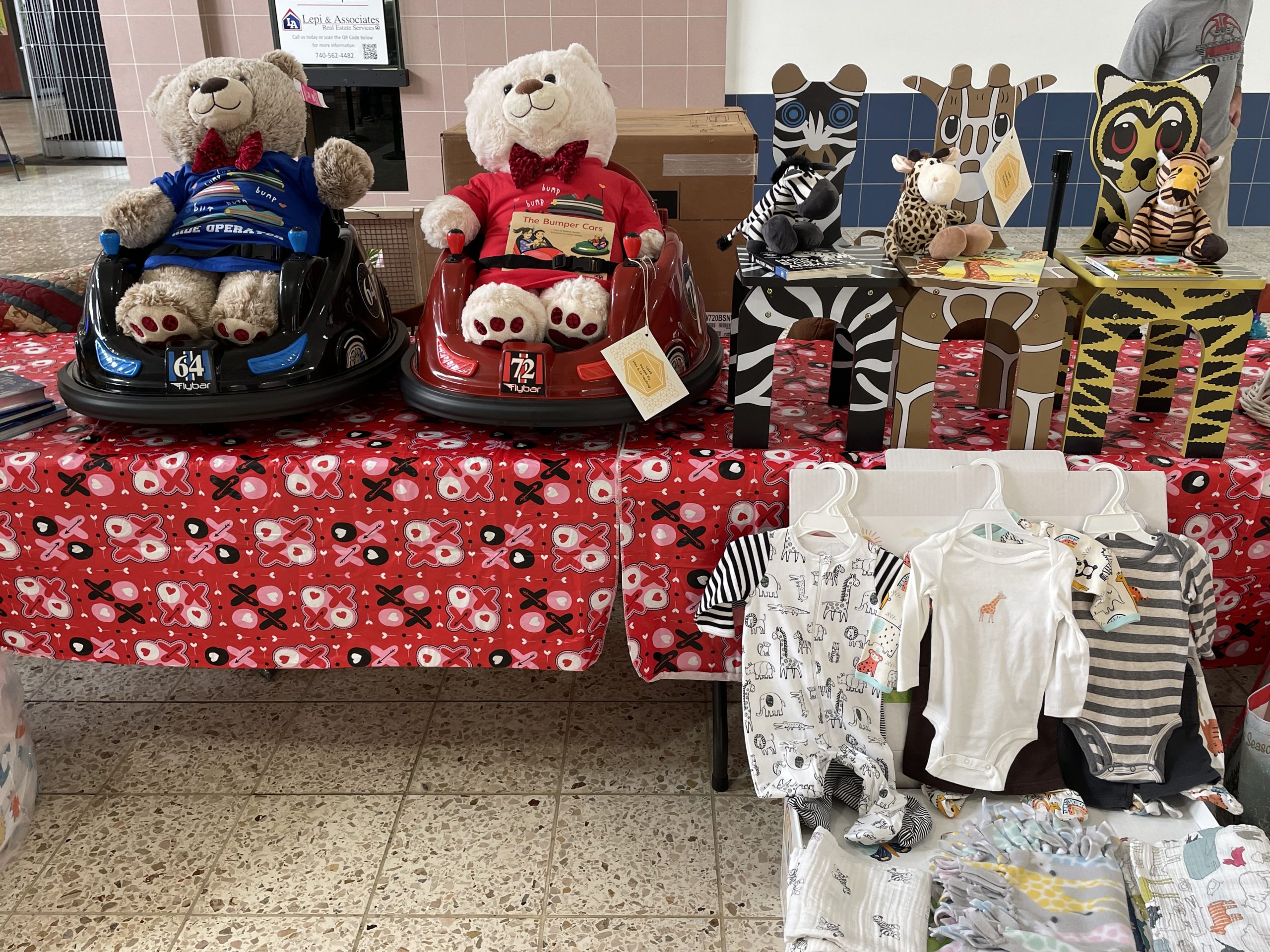 Chair Ity Auction Is Back At Colony Square Mall WHIZ Fox 5