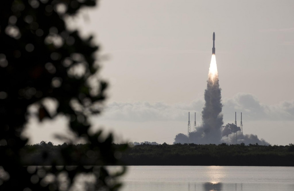 Nasa Launches New Mars Rover To Look For Signs Of Ancient Life