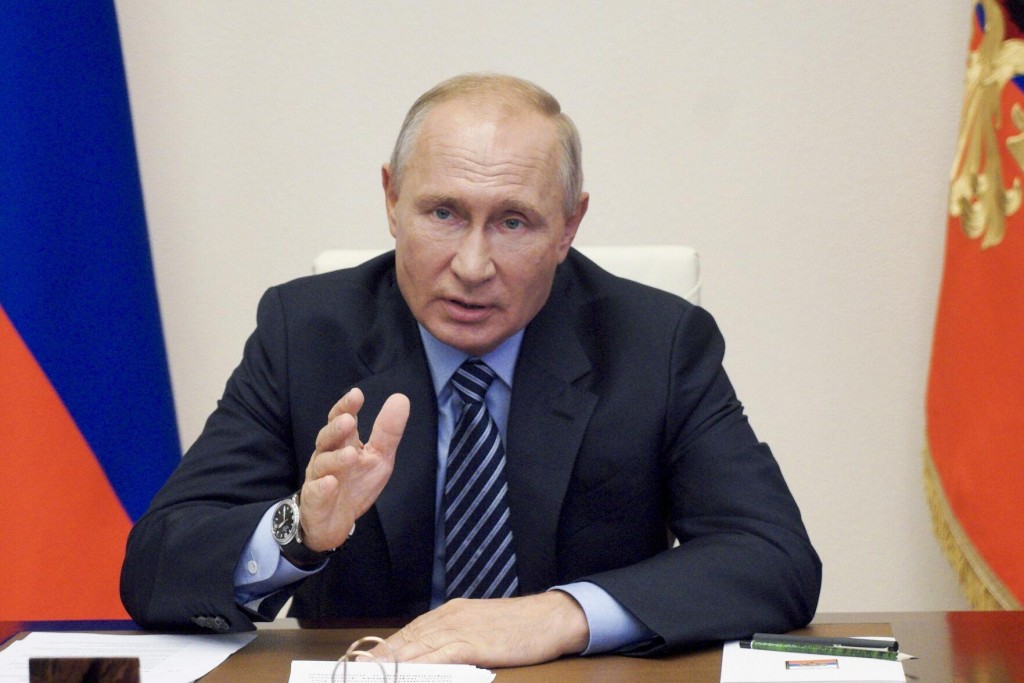 Russia Clears Virus Vaccine Despite Scientific Skepticism Over Safety
