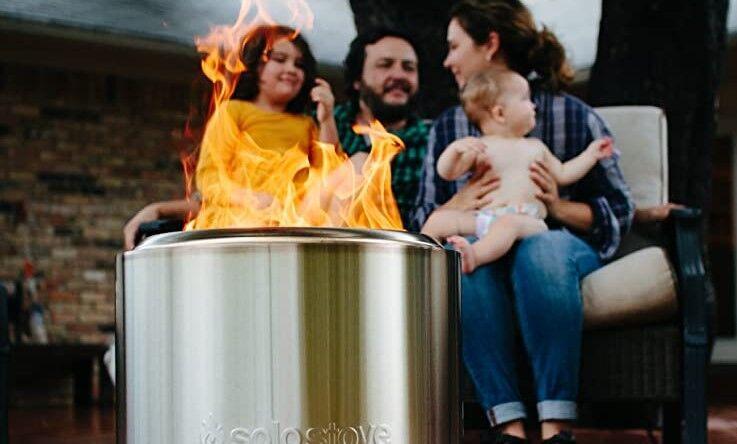 Buying Guide: This Smokeless Firepit Won’t Leave You Smelling Like A Campfire