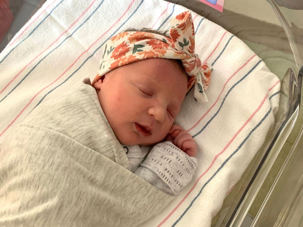 Tennessee Baby Born From 27 Year Old Embryo Believed To Break Record Set By Sister