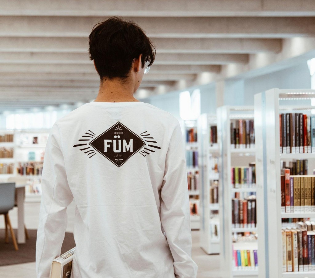 How To Help A College Student Find A Career