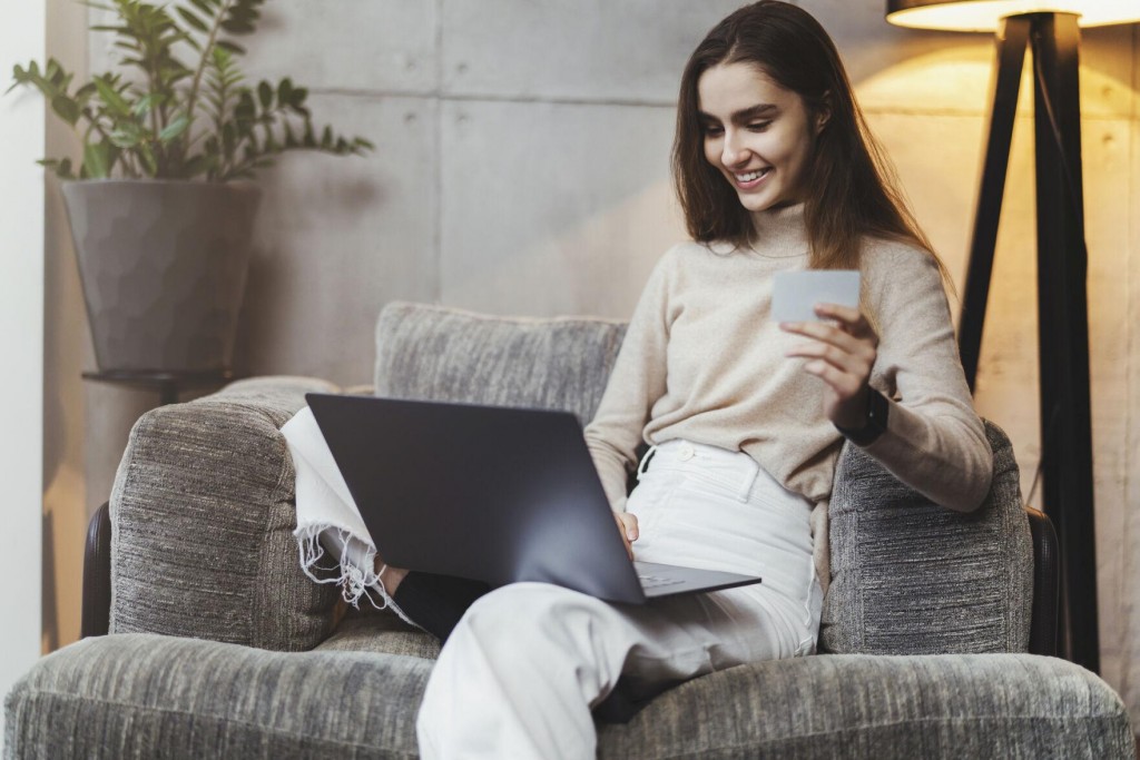 Out Of The Box Shopping: Fresh Ways To Shop Online This Holiday Season