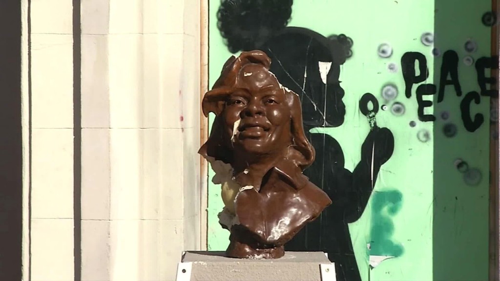 Bust Of Breonna Taylor Vandalized In California