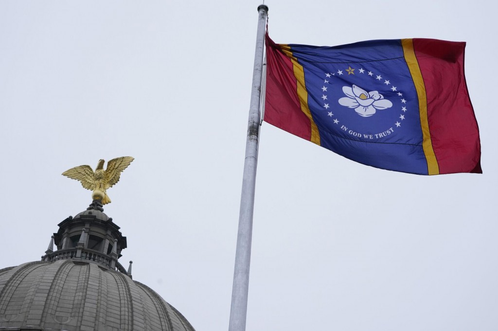 Watch Now: New Flag Without Rebel Emblem Flies Over Mississippi Capitol
