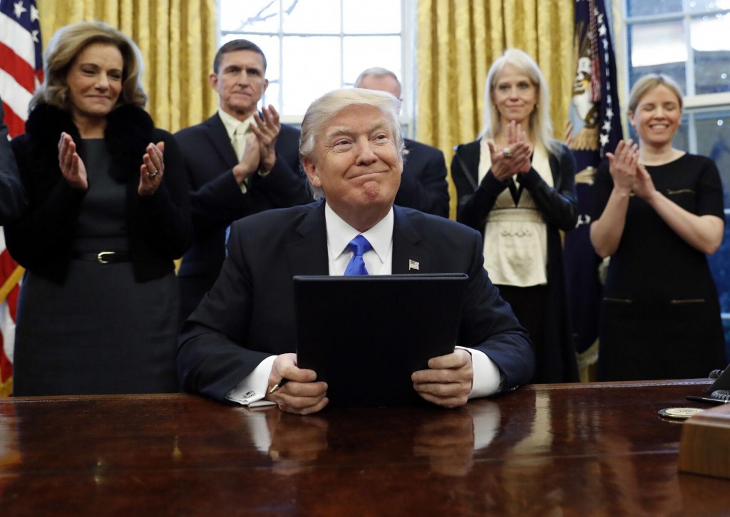 Trump Frees Former Aides From Ethics Pledge, Lobbying Ban That Was Meant To ‘drain The Swamp’