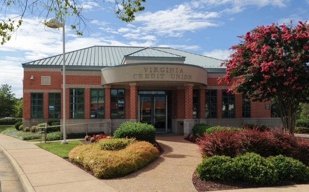 Hundreds Of Richmond Area Real Estate And Credit Union Employees Were Set To Be Vaccinated This Weekend. That Changed After We Asked Why.