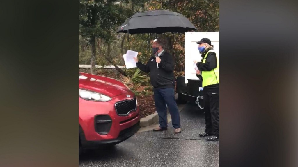 A Chick Fil A Manager Saved A Drive Thru Covid 19 Vaccination Clinic After Traffic Backed Up