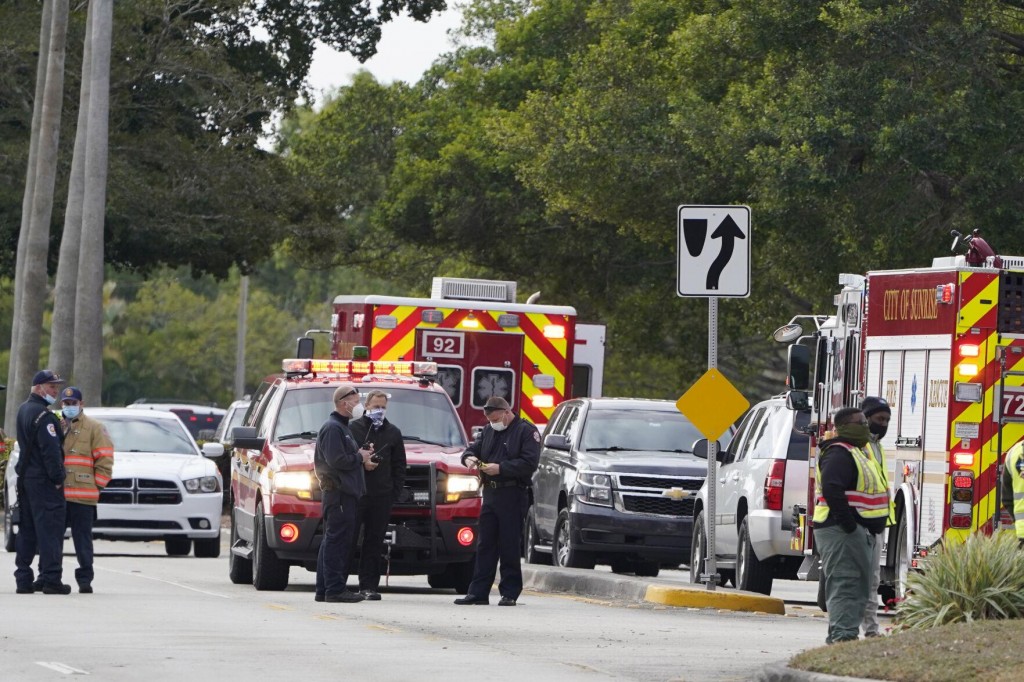 Several Fbi Agents Shot Serving Warrant In Florida, Authorities Say