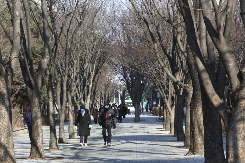 Asia Today: S. Korea Steps Up Virus Prevention For Holiday