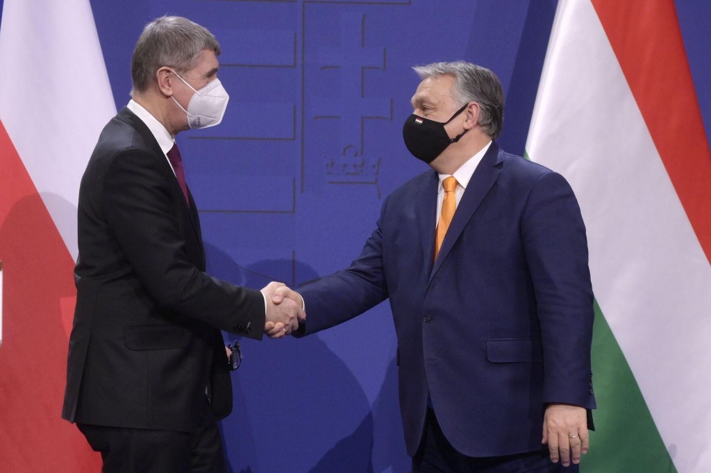 Czech Pm In Hungary To Discuss Russian, Chinese Vaccines