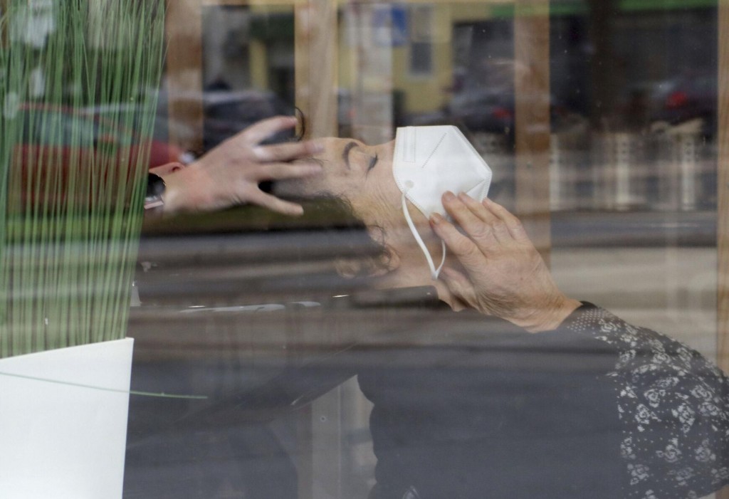 Austria Warns Against Travel To Tyrol, Eases Virus Curbs