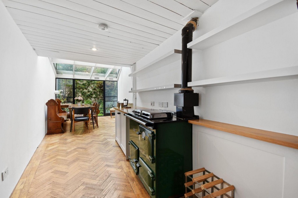 Just Six Feet Wide, ‘london’s Skinniest House’ Is For Sale For $1.3 Million