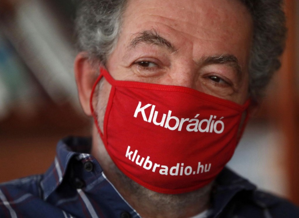Hungarian Radio Station To Go Off The Air After Court Ruling
