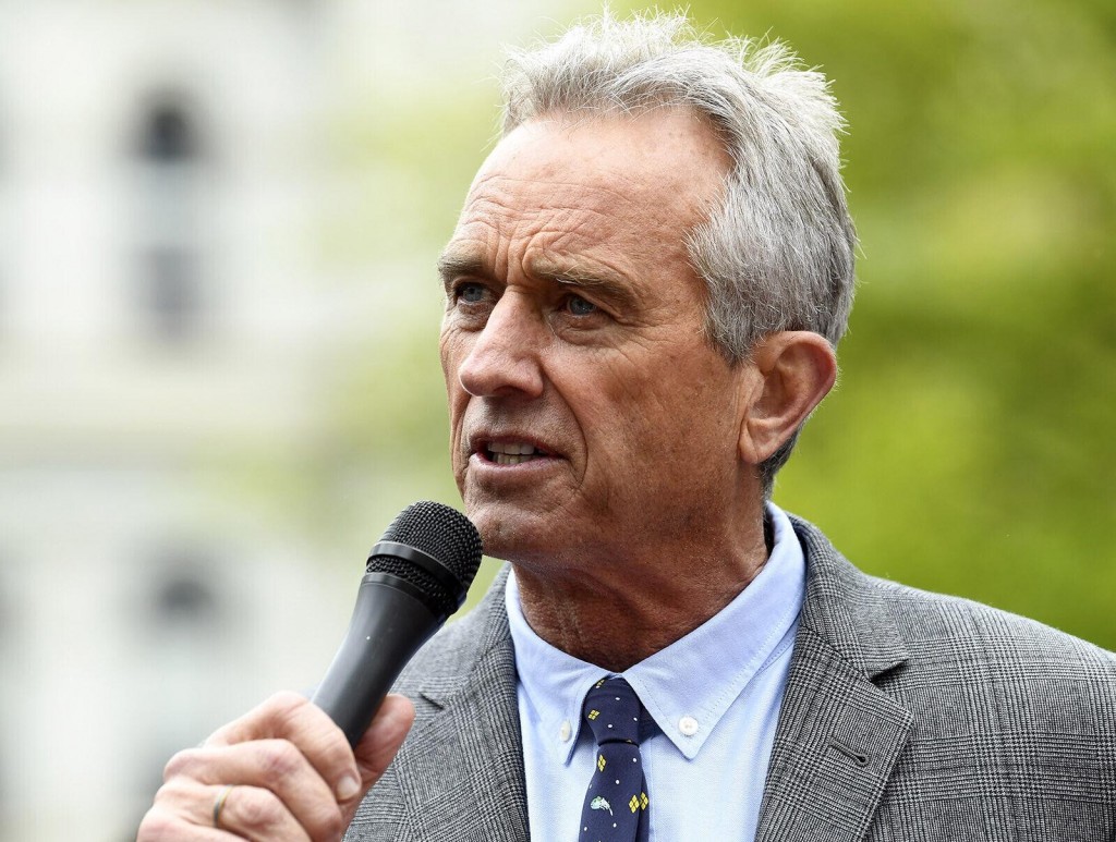 Robert F. Kennedy Jr. Banned From Instagram Over False Coronavirus, Vaccine Claims