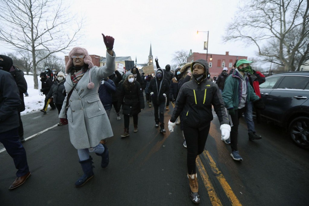 ‘i Am A Child!’ Pepper Spraying Of 9 Year Old Girl Spurs Outrage Over Policing Of Black Kids