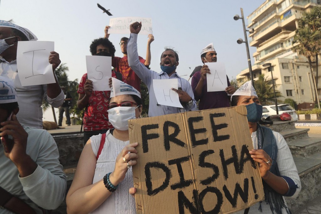 Scores Protest In India Against Arrest Of Climate Activist