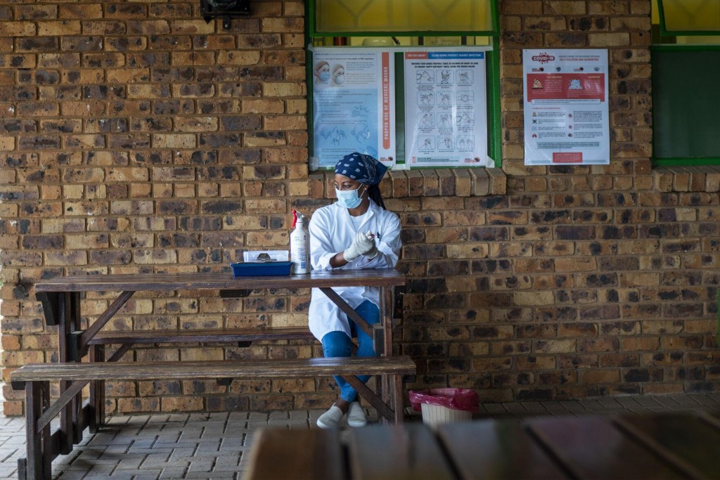 South Africa Readies To Give J&j Jabs To Health Care Workers