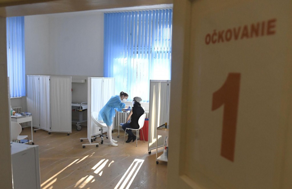 Slovakia Sees Virus Deaths Soar, Blames U.k. Variant