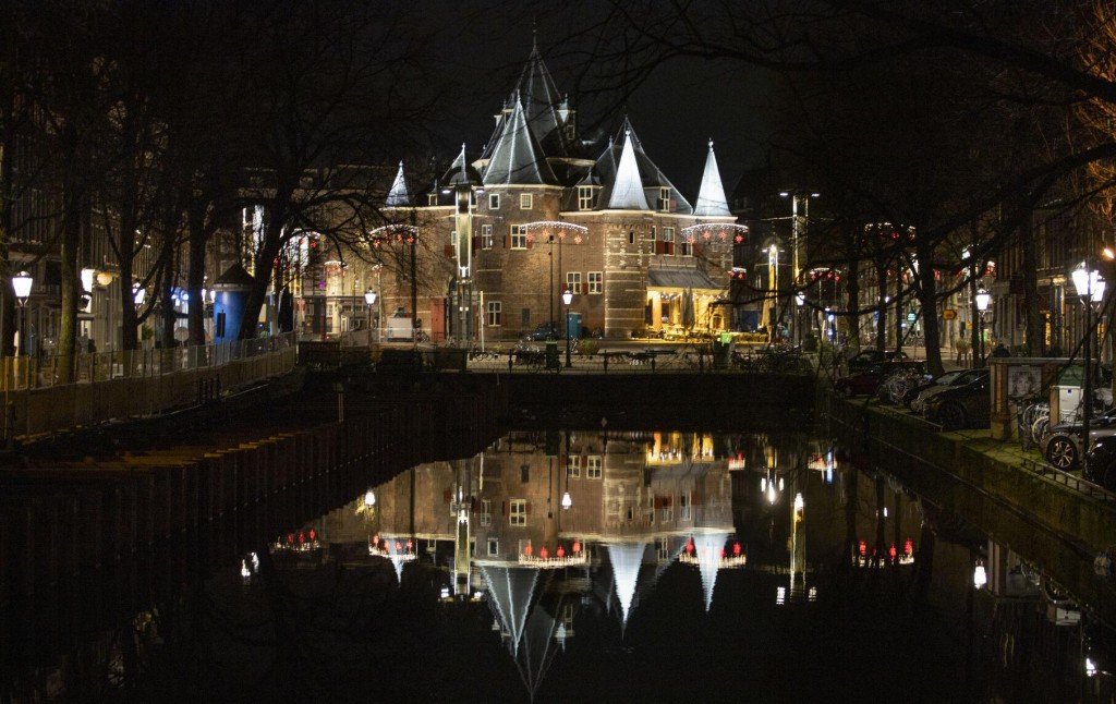 Dutch Lawmakers Debate New Law Backing Coronavirus Curfew