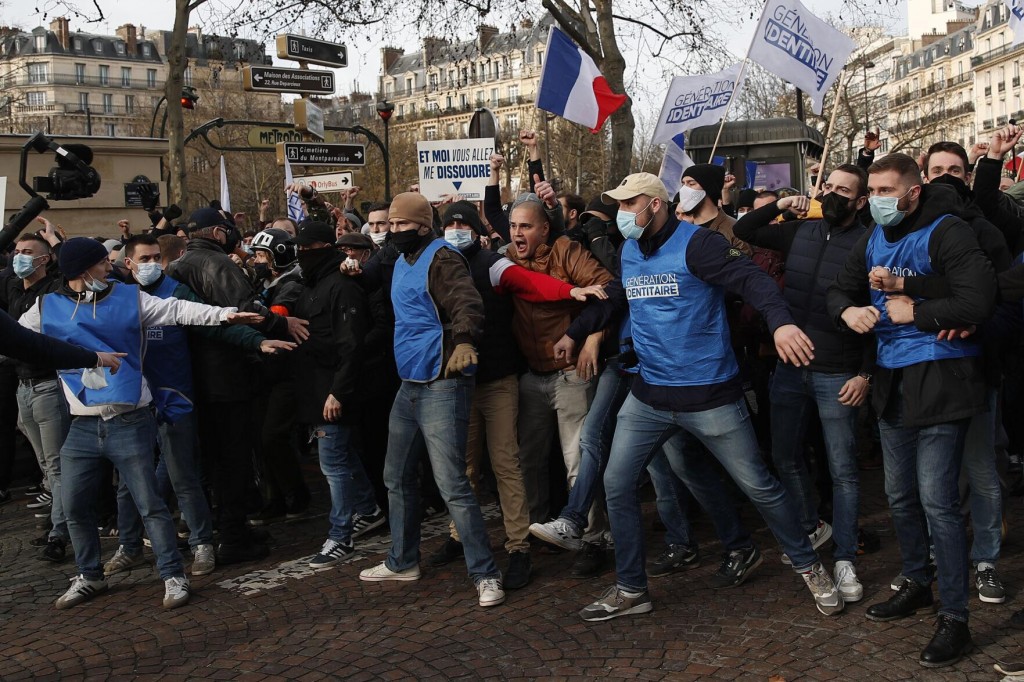 France: Protesters Oppose Move To Disband Anti Migrant Group