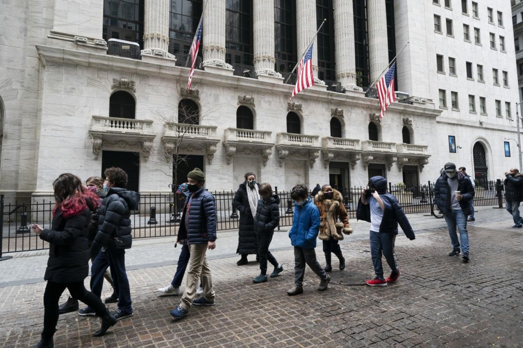 Global Stocks Follow Wall Street Higher After Fed Pledge