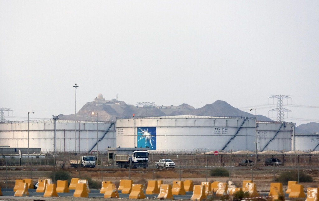 Yemen’s Houthi Rebels Claim Missile Hits Saudi Oil Facility