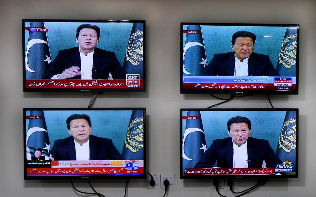 Pakistani Opposition To Boycott Confidence Vote For Pm Khan