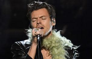 2021 Grammys Opens With A Tour From Trevor Noah And A Swinging Harry Styles Performance (video)