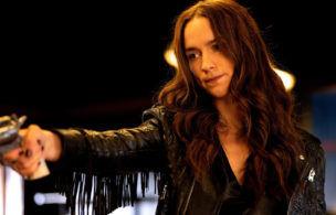 ‘wynonna Earp’ Stars On Being Tempted By Love, Kicking Chickens And More Purgatory Craziness