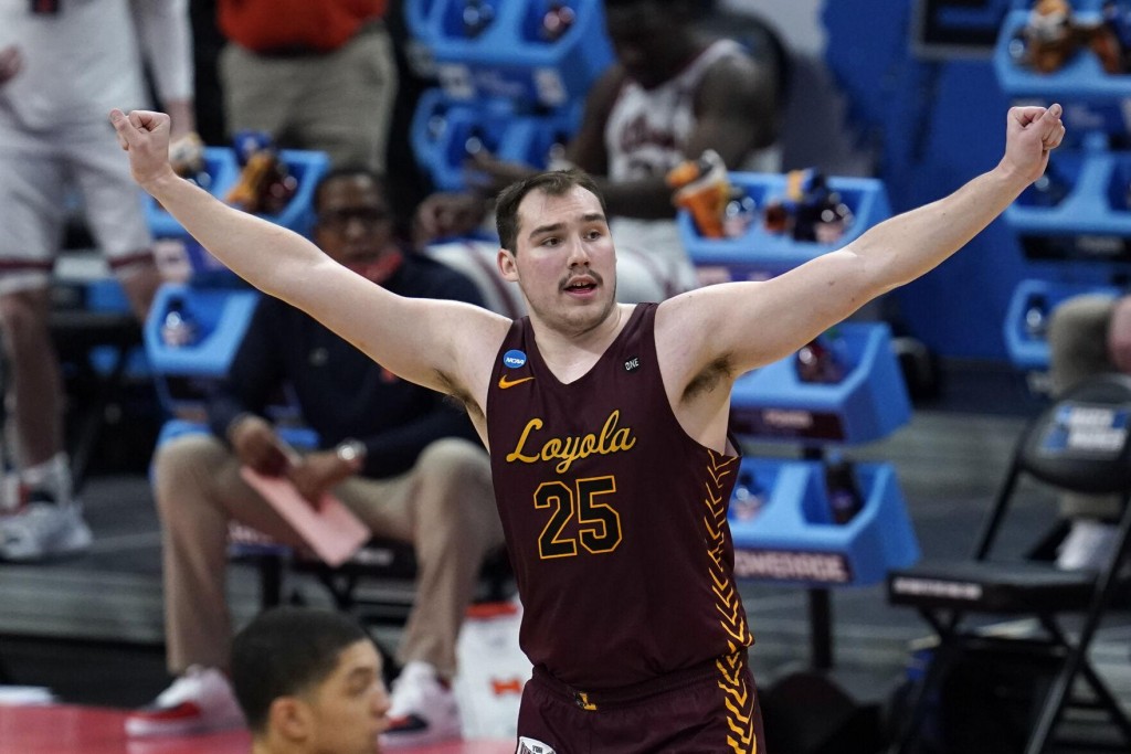 Living On A Prayer: Loyola Chicago Stuns Illinois, Plus More Ncaa Action