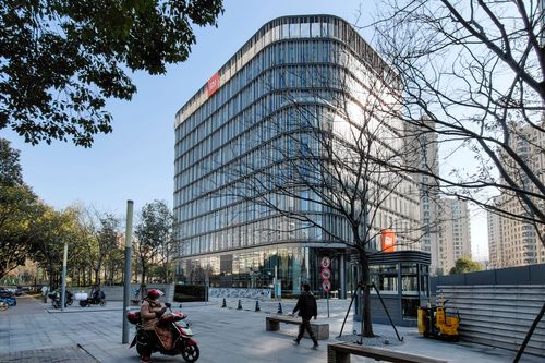 Xiaomi Wins Temporary Reprieve From Us Ban On American Investment