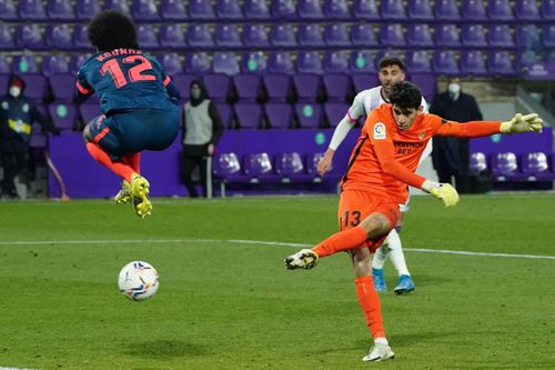Sevilla Goalkeeper Bono Makes Himself The Unlikely Hero With Remarkable Last Minute Equalizer