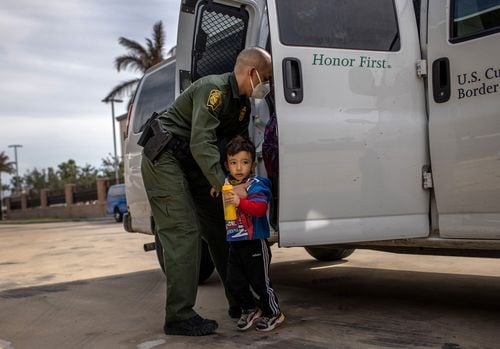 Record Number Of Kids Are In Border Patrol Custody And Shelter Beds Are Scarce, Documents Show