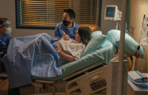 ‘9 1 1’ & ‘lone Star’ Return With Maddie In Labor And Judd And Grace Fighting For Their Lives (video)