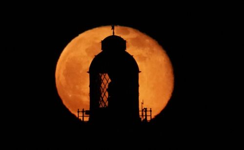 See The ‘worm’ Supermoon Glow In The Sky This Weekend