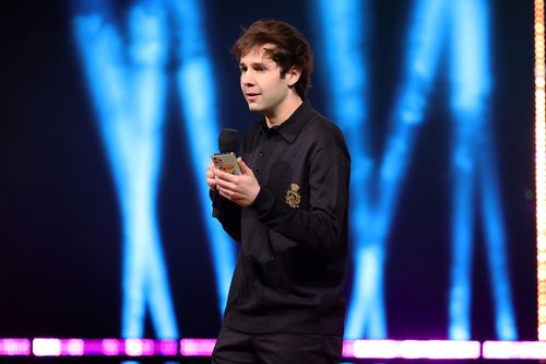 Social Media Star David Dobrik Steps Down From His Buzzy App Dispo Amid Controversy