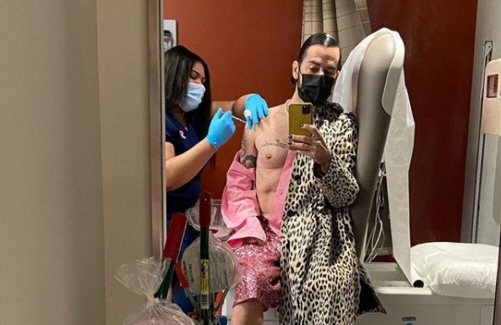 Marc Jacobs Got His Second Dose Of Covid 19 Jab In Style