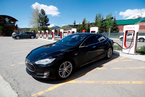 Tesla Temporarily Halts Production Of Its Model S And Model X