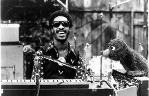 Abc’s ‘sesame Street: 50 Years Of Sunny Days’ Documentary Announces More A List Stars (video)