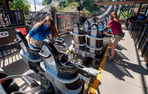 Are Amusement Parks Safe Now? What You Should Know To Lower Covid 19 Risk