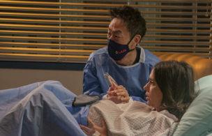 ‘9 1 1’ Star Jennifer Love Hewitt On Maddie & Chimney As Parents And [spoiler’s] Recovery