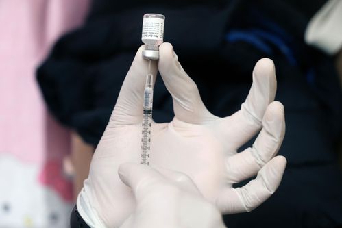 Fully Vaccinated People Can Gather Unmasked And Indoors For Easter, Cdc Says