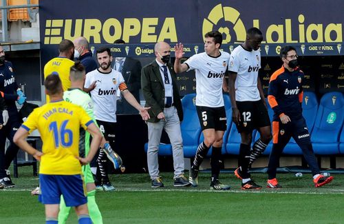 La Liga Match Between Valencia And Cádiz Suspended Following Incident Of Alleged Racist Abuse