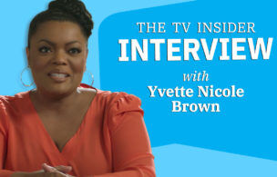 Yvette Nicole Brown Is Giving John Stamos ‘tough Love’ On ‘big Shot’ (video)