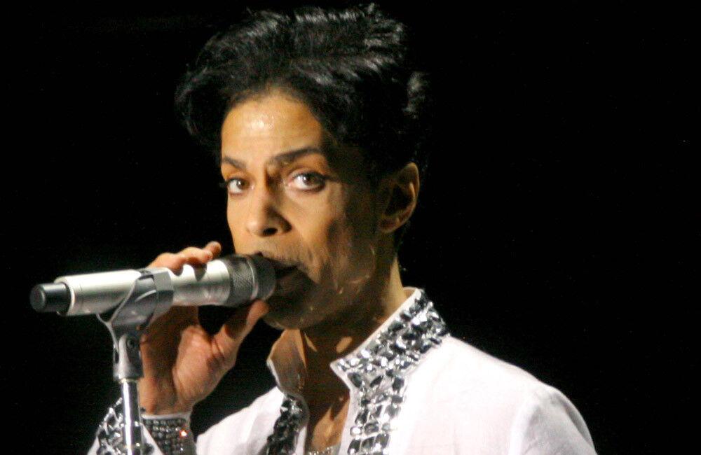 The Floral One: Prince Requested $10,000 Worth Of Flowers For Gig Rider