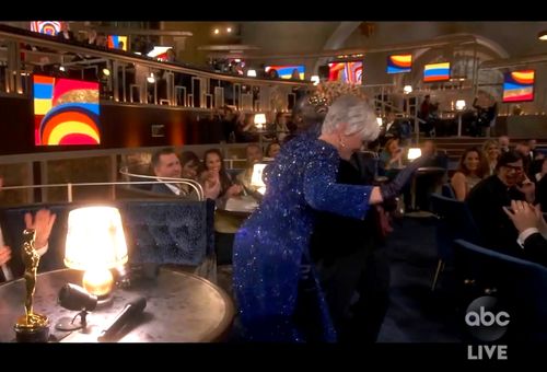 Glenn Close Doing ‘da Butt’ At The Oscars After Losing For The Eighth Time Is The Lesson We Didn’t Know We Needed