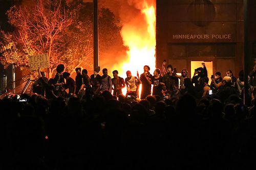 Minnesota Man Sentenced To 4 Years In Prison For Role In Setting Ablaze A Minneapolis Police Precinct During Floyd Protests