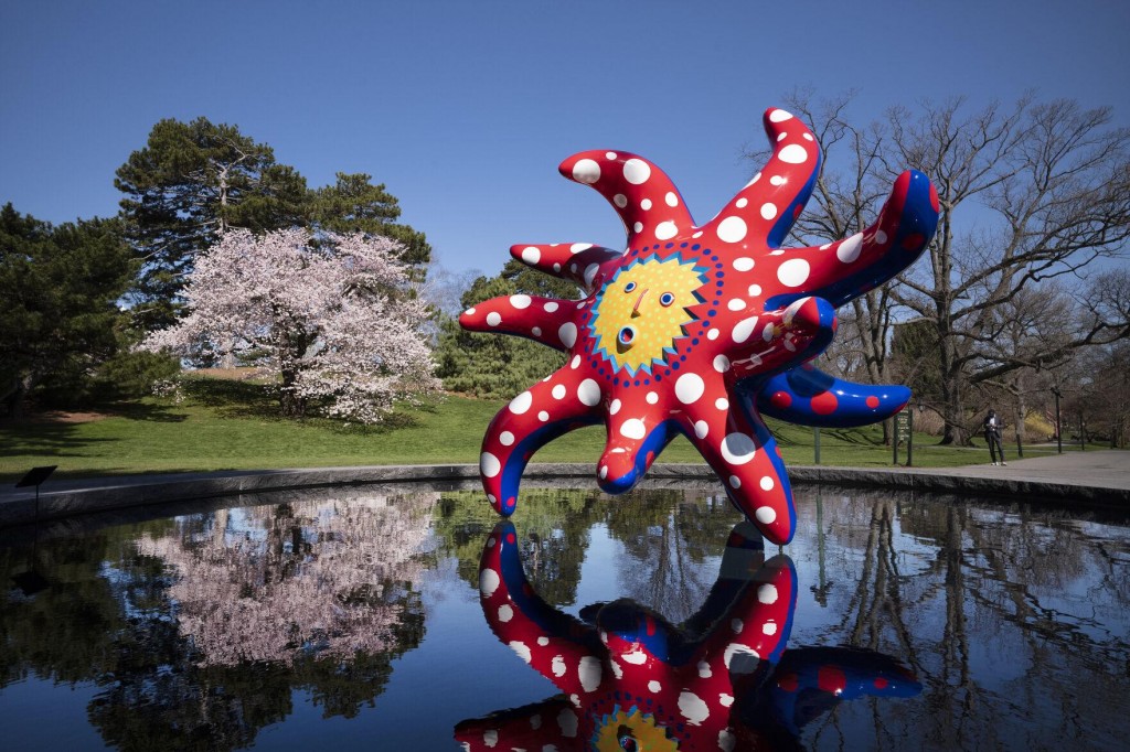 Artist Gives Nature A `cosmic’ Twist In Big Ny Garden Show