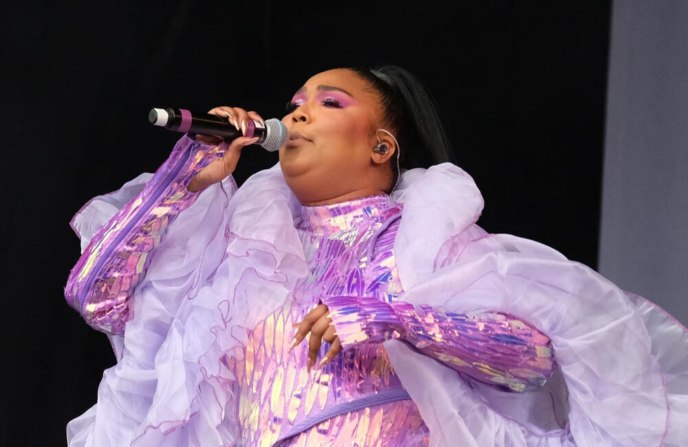 Lizzo Shares Unedited Nude Selfie To Inspire Young People To Embrace Their Natural Self